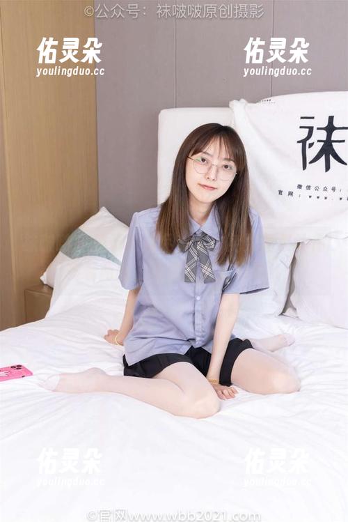 袜啵啵 - 稚予的裸足花絮，免费图集让你多看两眼，理由当然是好奇！