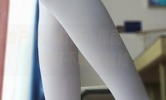 西尔酱的户外jk白丝：原图一出，感觉太阳都不敢直视她