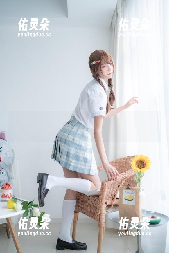 西瓜少女 西瓜少女的吊带魅力:无圣光图片让你看得目不转睛