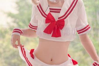 拍了居家写真，趴趴捣蛋陌也在家蹦迪！