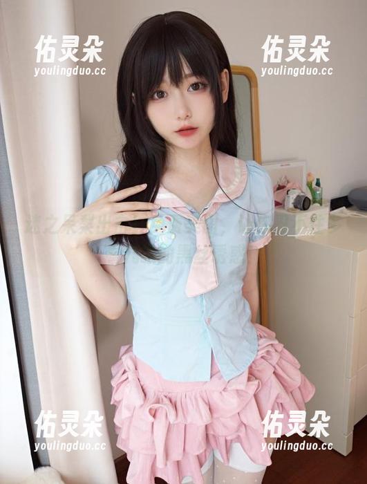 迷之呆梨出击！免费美图，让你忍不住多看几眼的黑丝诱惑！
