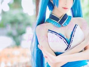 青青子Js最新写真集：她和她，奇妙搭档，风格大比拼！