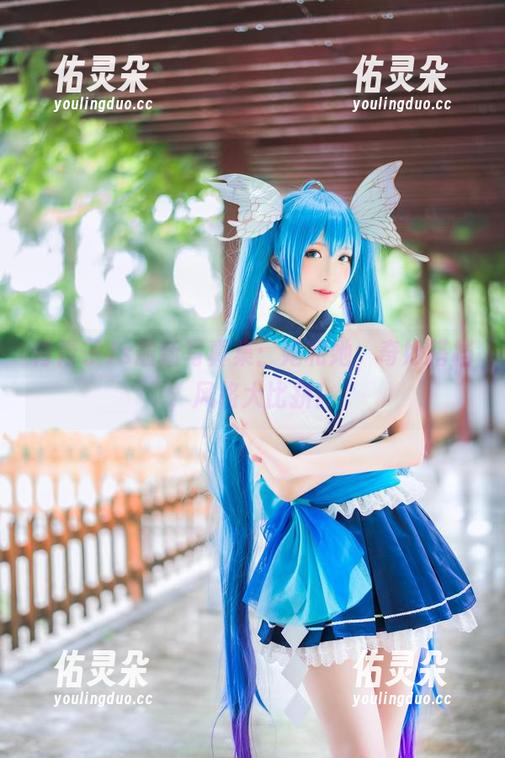 青青子Js 青青子Js最新写真集:她和她,奇妙搭档,风格大比拼!