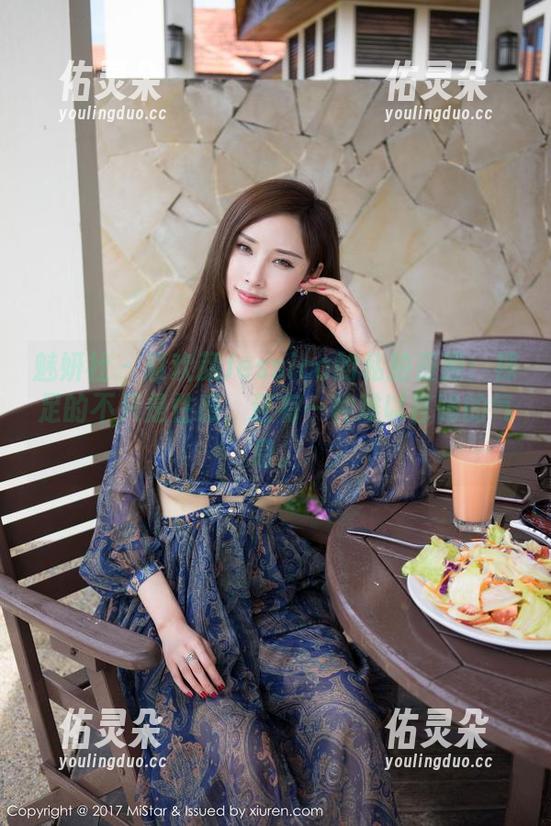 魅妍社 - 赵欢颜Jessica的私拍资源：裸足的不只是性感，还有一种难以言喻的气息。