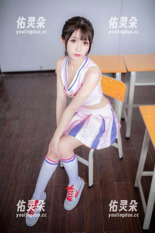 鳗鱼霏儿 鳗鱼霏儿的碧蓝华裳作品集分享:一看到就想要偷穿的仙女裙,放心,这回我没打算下水!